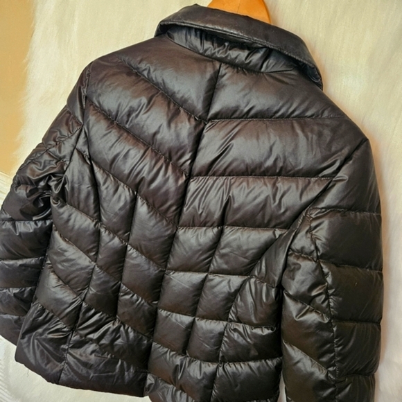 Guess Classic Down Filled Insulated Puffer Jacket - Picture 4 of 10